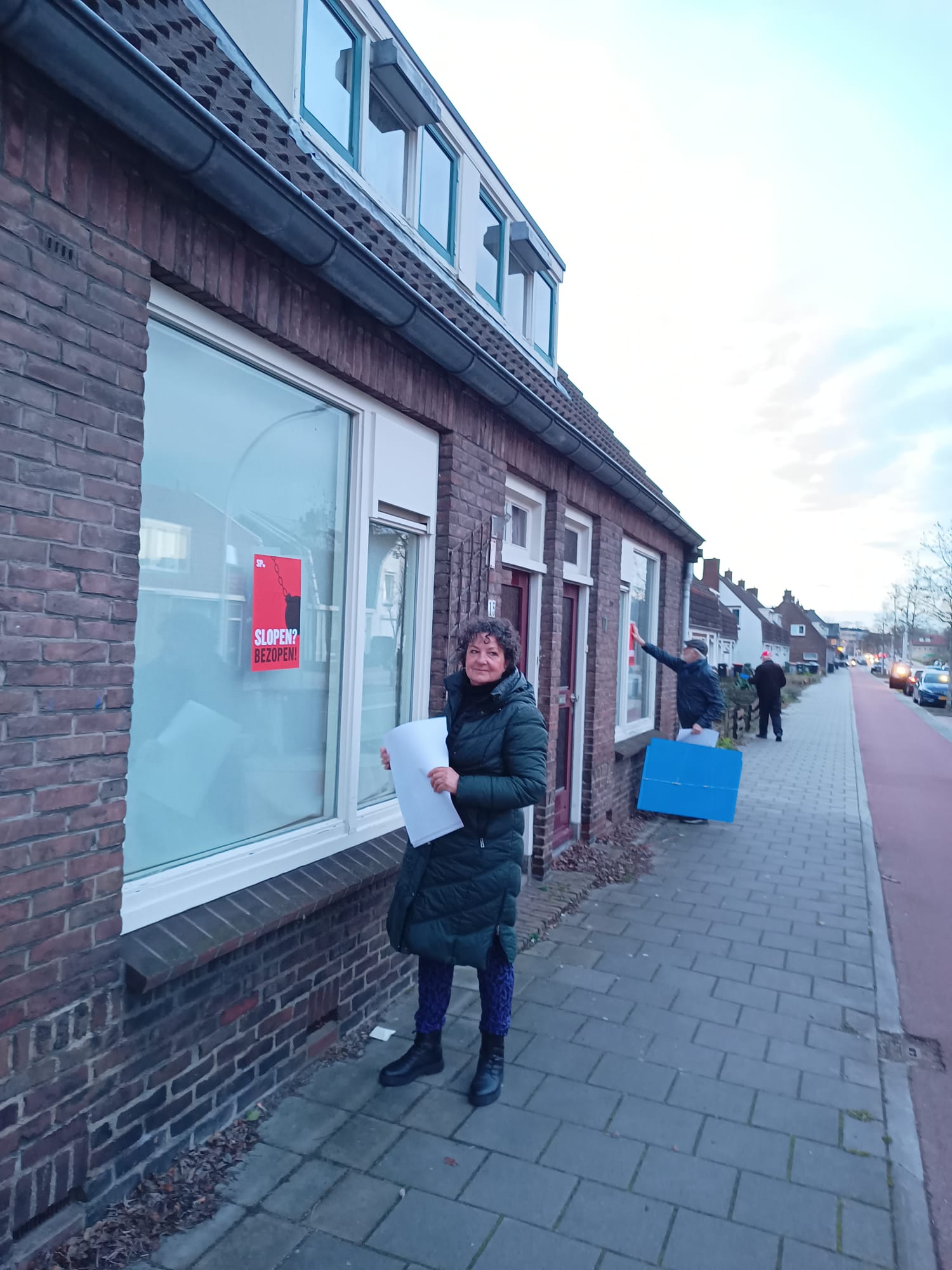https://hengelo.sp.nl/nieuws/2024/03/sp-plakt-posters-op-woningen-in-de-nijverheid-dit-veroorzaakt-de-wooncrisis-woningen