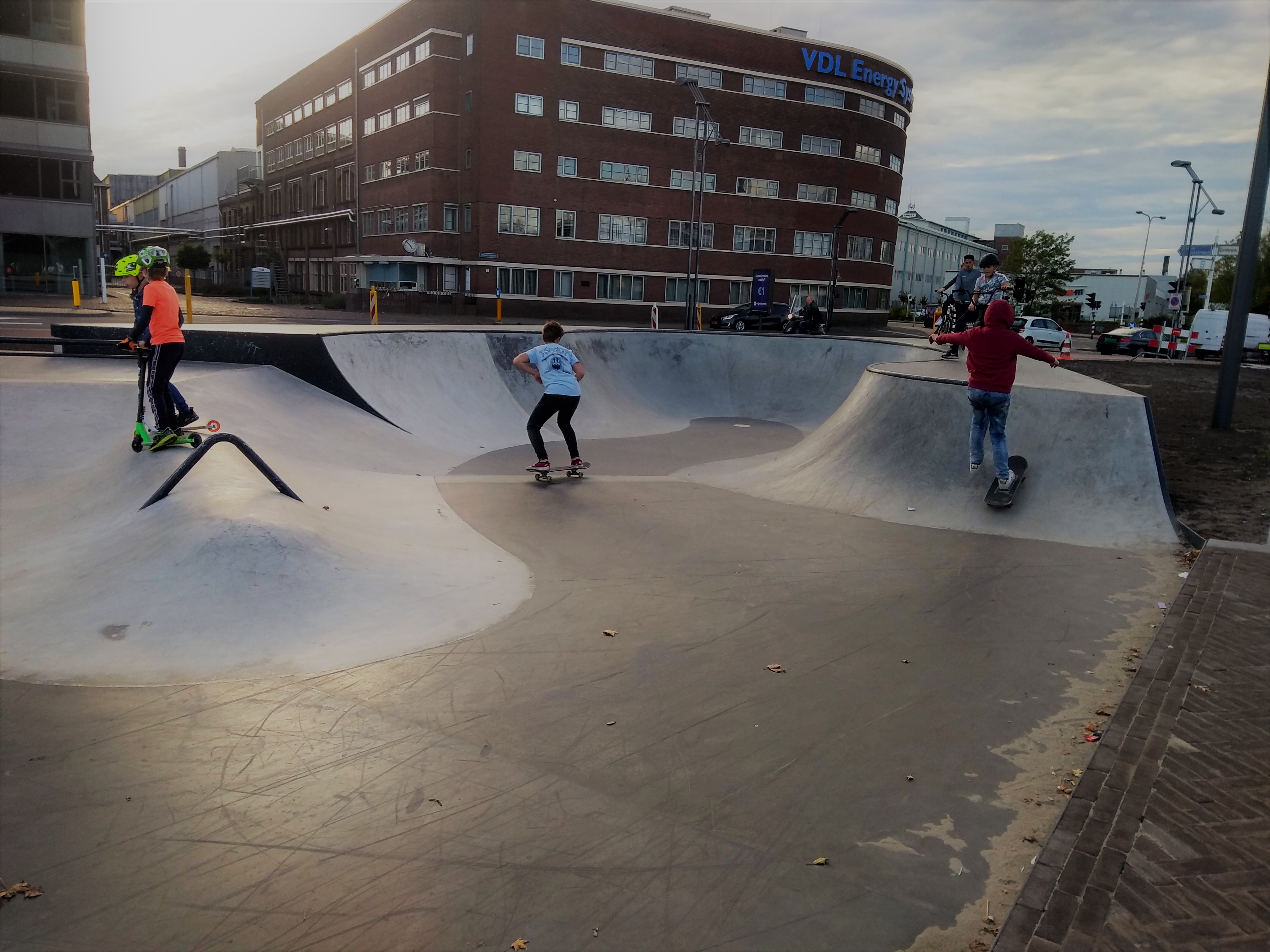 https://hengelo.sp.nl/nieuws/2019/11/de-gewonnen-strijd-voor-een-skatepark-in-hartje-hengelo